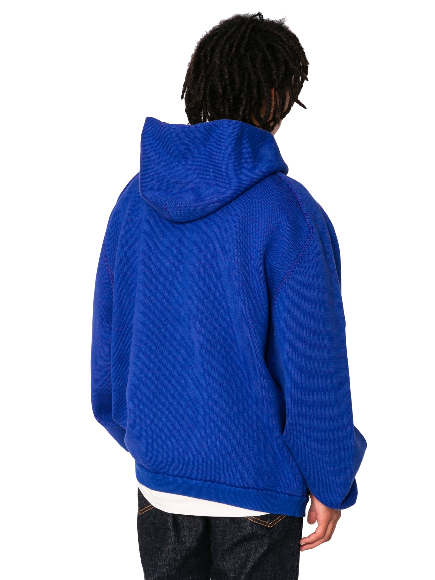 RESEARCHED HOODED SWEATER
/ C.YARN / PLATING STITCH