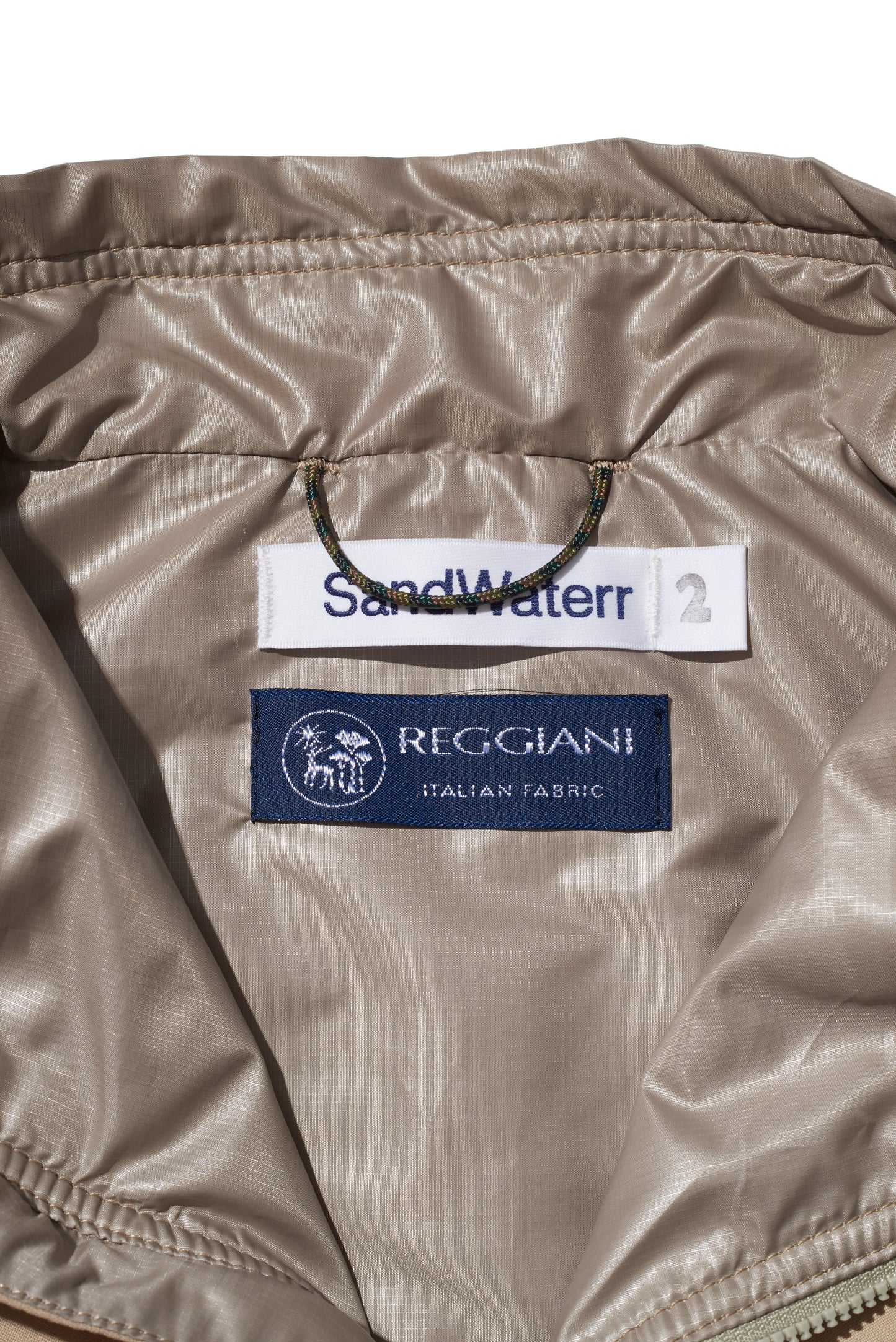 RESEARCHED LIGHT PUFF VEST/ REGGIANI W.SATIN