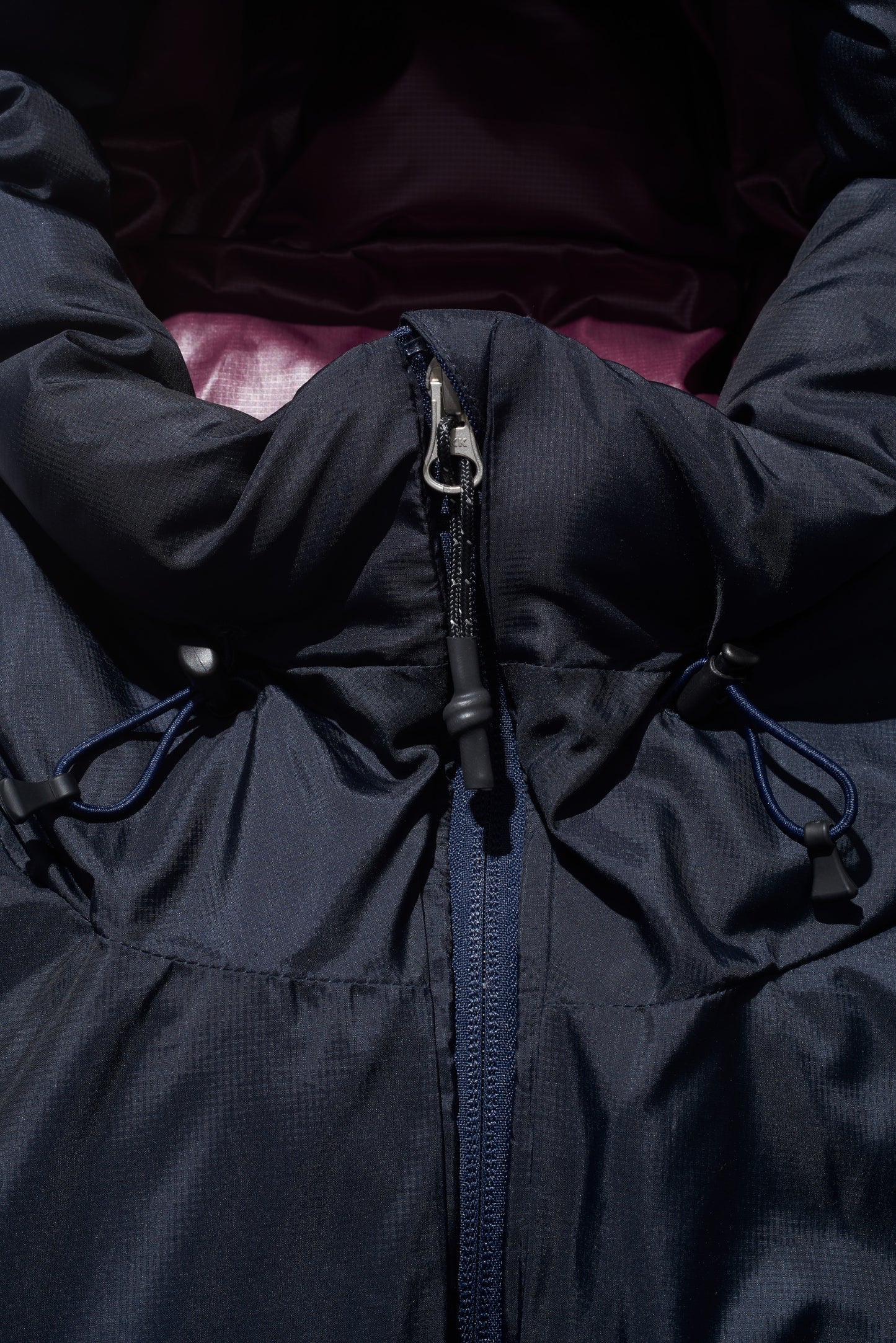 ORGANIZED HOODED PUFF BLOUSON/ PE.ECO RIPSTOP / SORONA DUPONT
