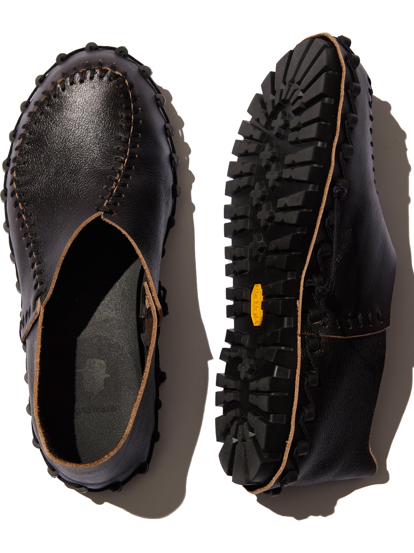 RESEARCHED SHOES / COW LEATHER × Tomo&Co