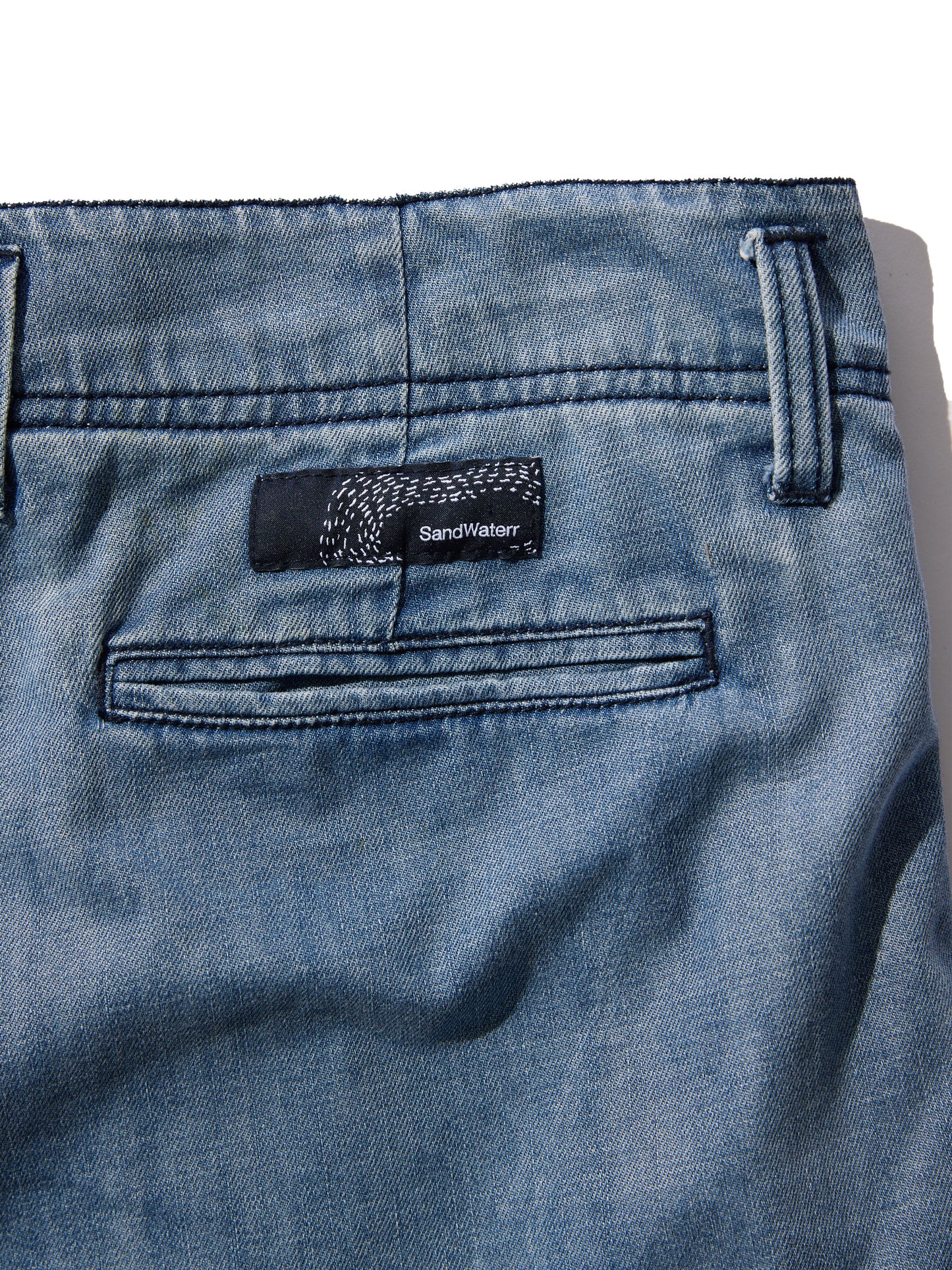 RESEARCHED TUCK SHORTS / COTTON 8.5 oz DENIM