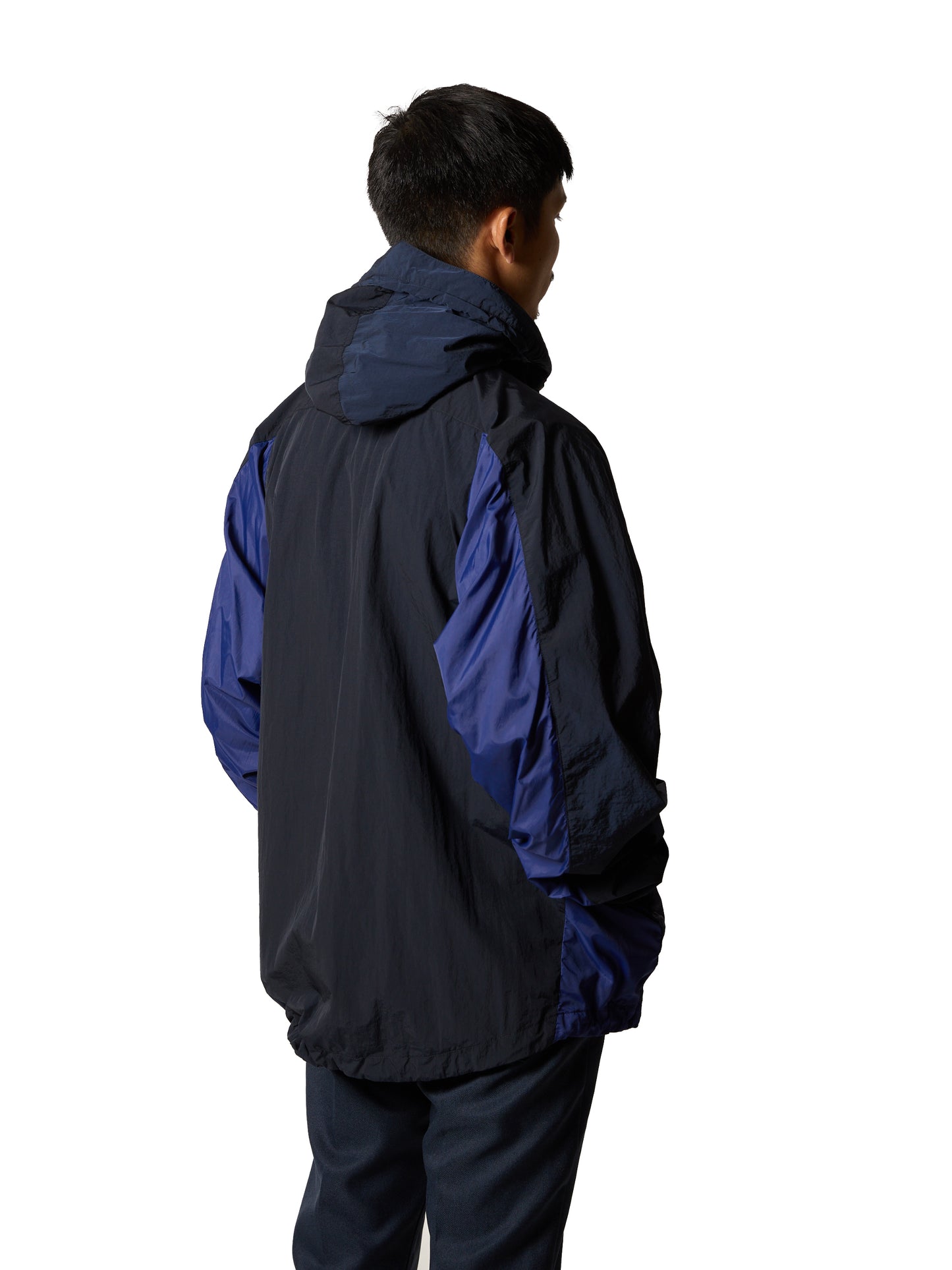 ORGANIZED HOODED PULLOVER / RIPSTOP NYLON