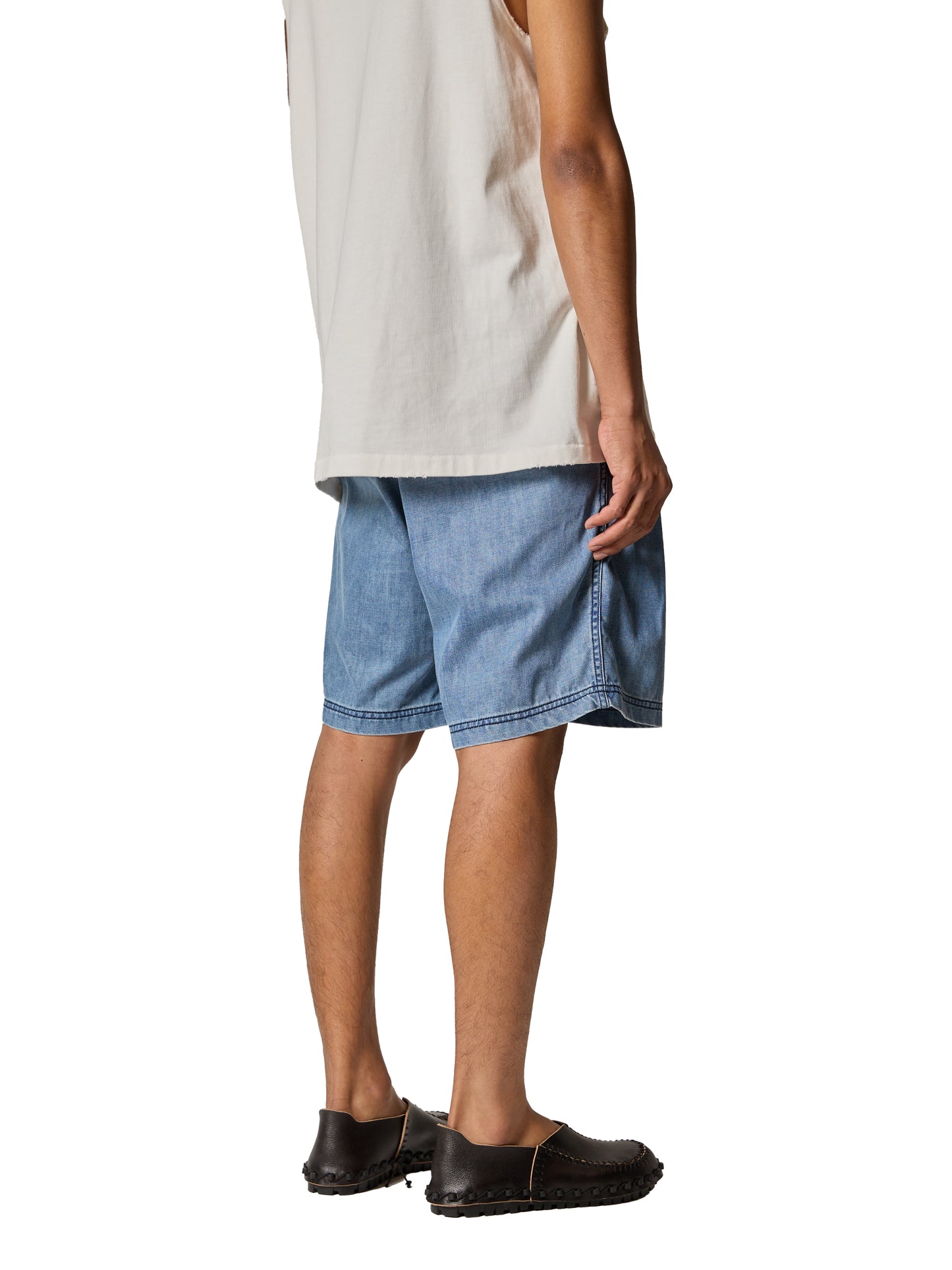 RESEARCHED TUCK SHORTS / COTTON 8.5 oz DENIM