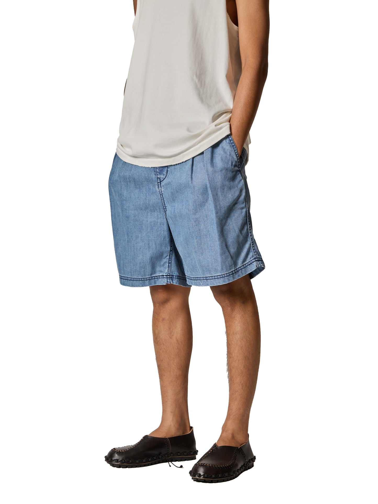 RESEARCHED TUCK SHORTS / COTTON 8.5 oz DENIM