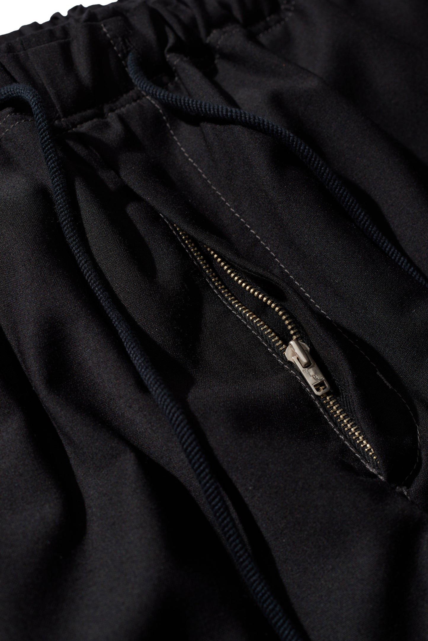 【ARCHIVE SALE 40%OFF】RESEARCHED WIDE EASY SLACKS/ REGGIANI W.SATIN