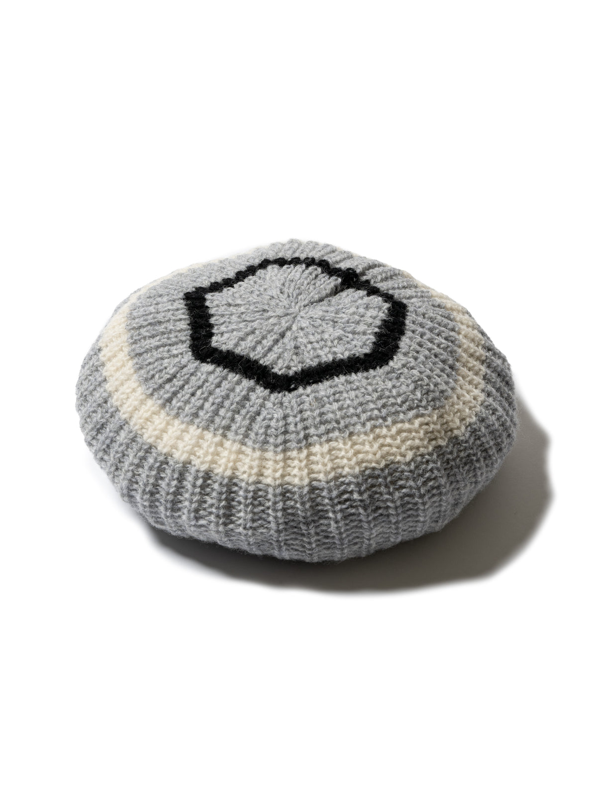 ORGANIZED BEANIE / WOOLEN YARN