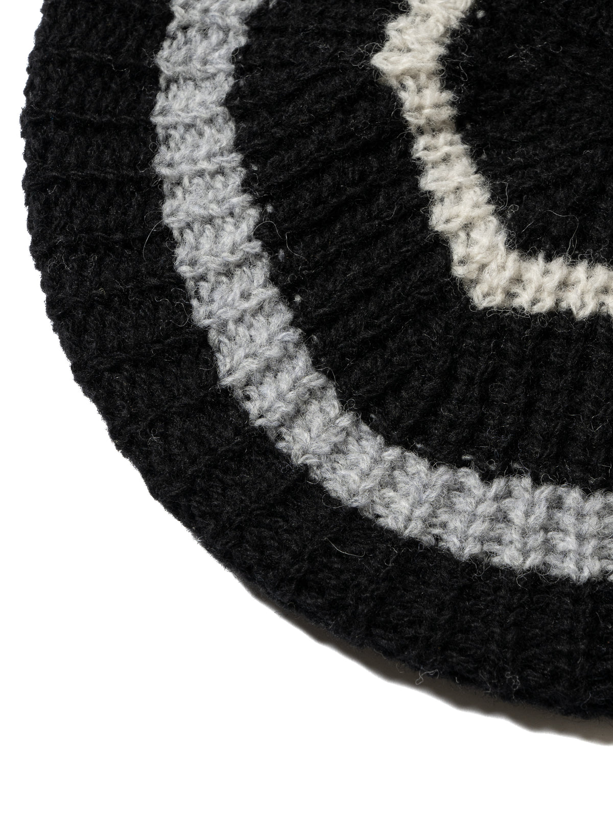 ORGANIZED BEANIE / WOOLEN YARN