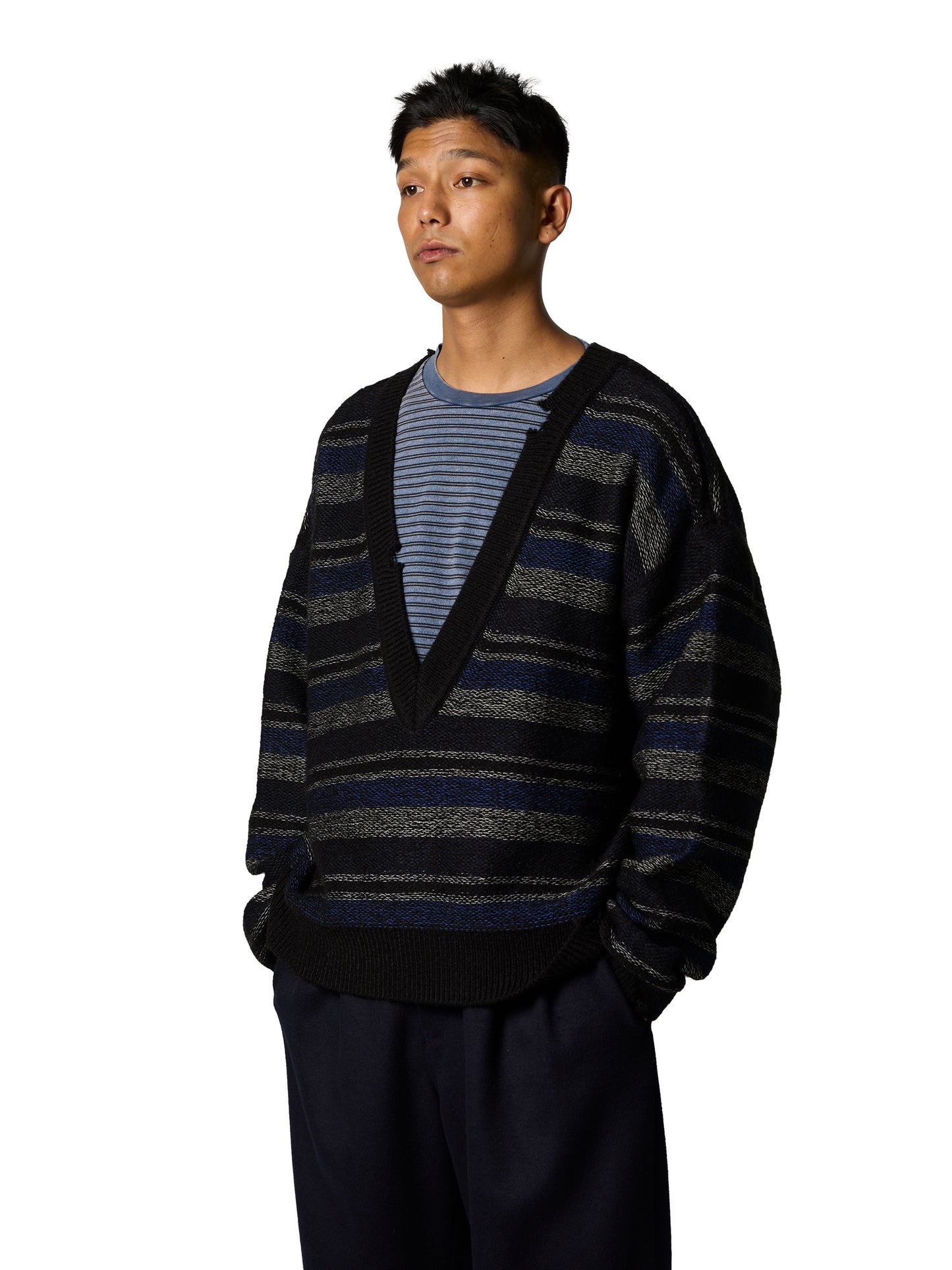 ORGANIZED V NECK BORDER SWEATER/A/W MIX YARN